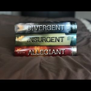Divergent Trilogy Hardcover Books by Veronica Roth